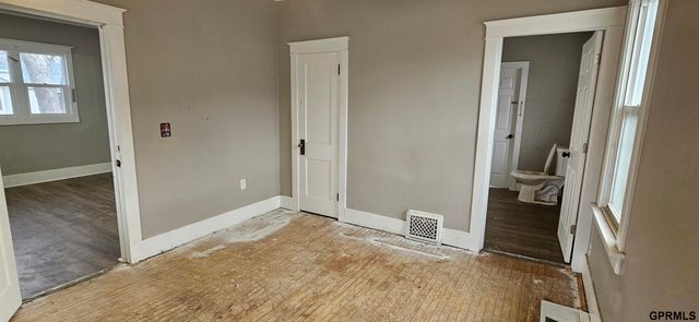 1555 E 1 Street, Fremont, NE 68028