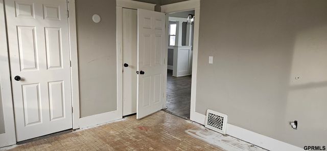 1555 E 1 Street, Fremont, NE 68028
