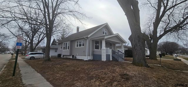1555 E 1 Street, Fremont, NE 68028