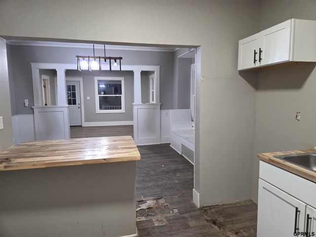 1555 E 1 Street, Fremont, NE 68028