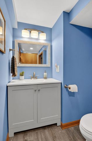 2123 Green Valley Road, Darien, IL 60561