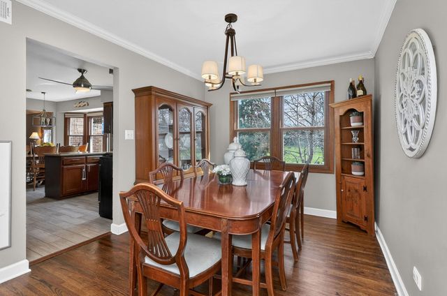 2123 Green Valley Road, Darien, IL 60561