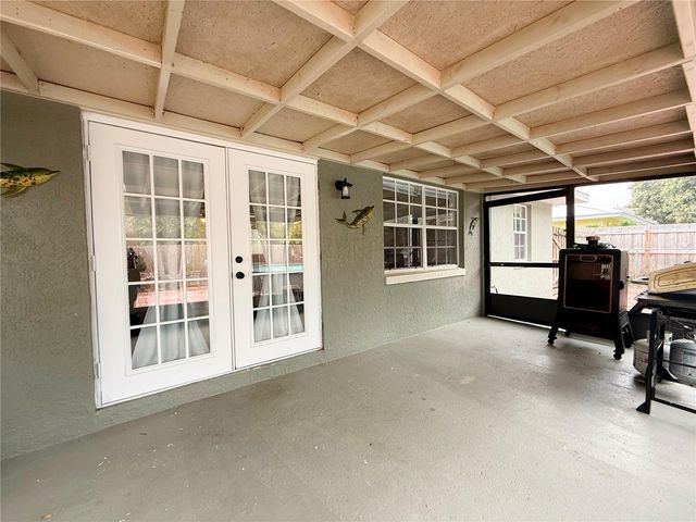 2211 HOWARD WEST AVENUE, Winter Haven, FL 33880