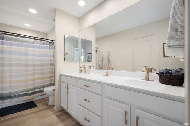 2210 Timberstone Drive, Elkhart, IN 46514