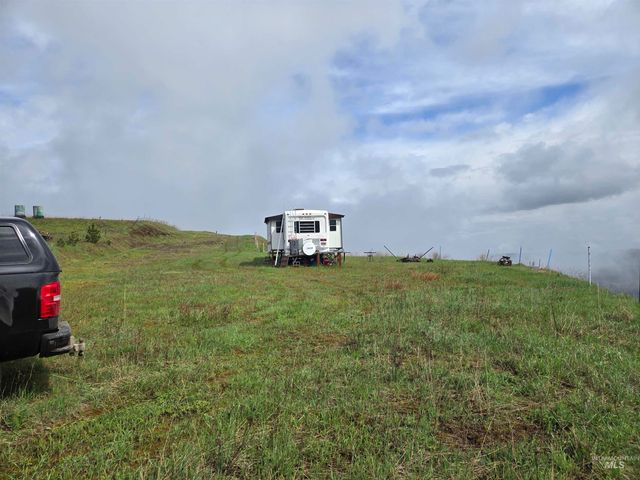 444 Vista View Drive, Lenore, ID 83541