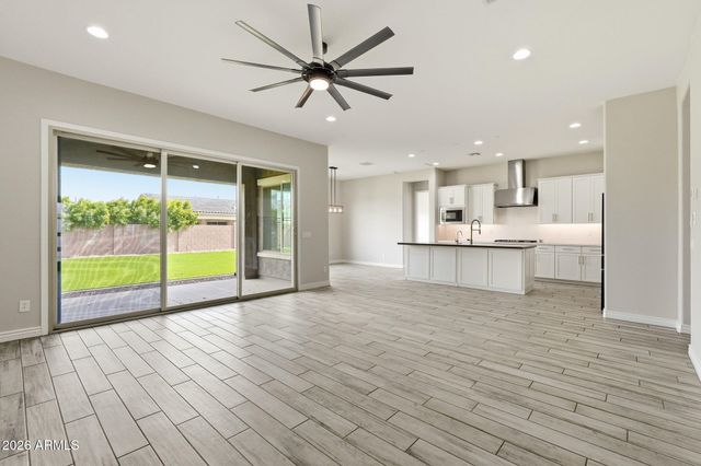 18814 E WALNUT Drive, Queen Creek, AZ 85142