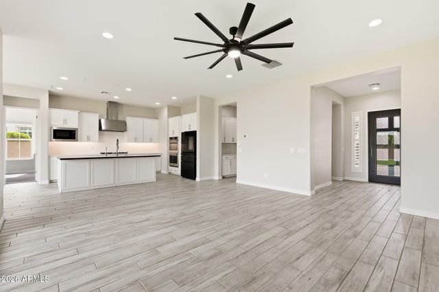 18814 E WALNUT Drive, Queen Creek, AZ 85142