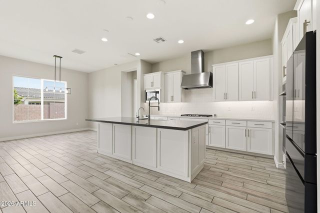 18814 E WALNUT Drive, Queen Creek, AZ 85142