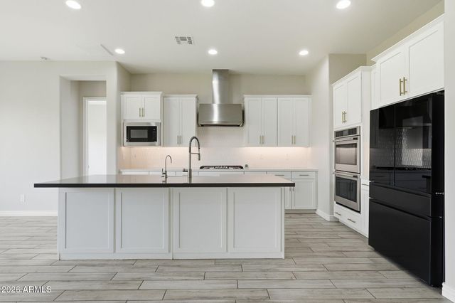 18814 E WALNUT Drive, Queen Creek, AZ 85142