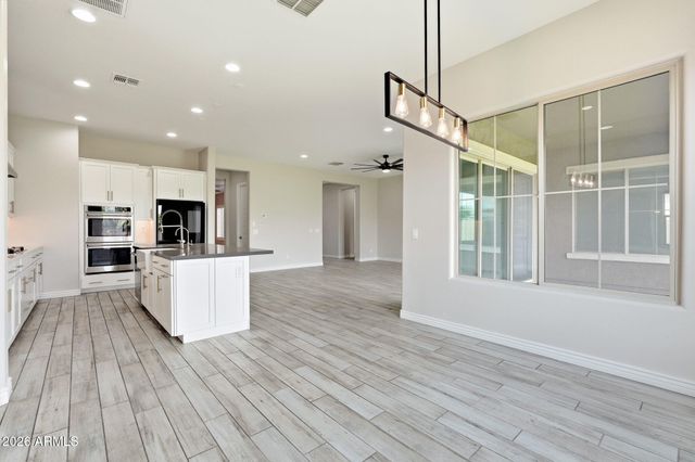 18814 E WALNUT Drive, Queen Creek, AZ 85142
