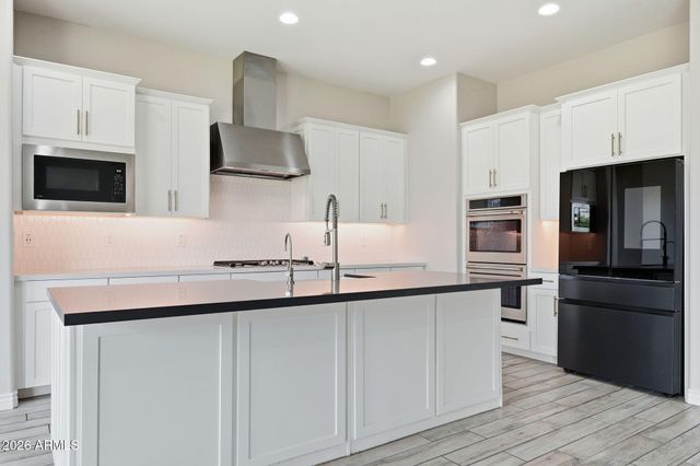 18814 E WALNUT Drive, Queen Creek, AZ 85142