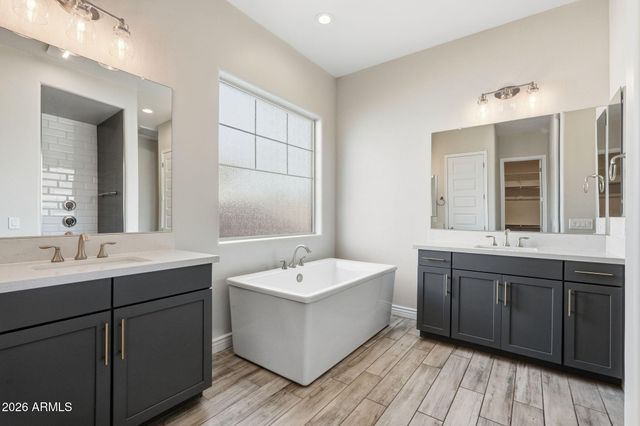 18814 E WALNUT Drive, Queen Creek, AZ 85142