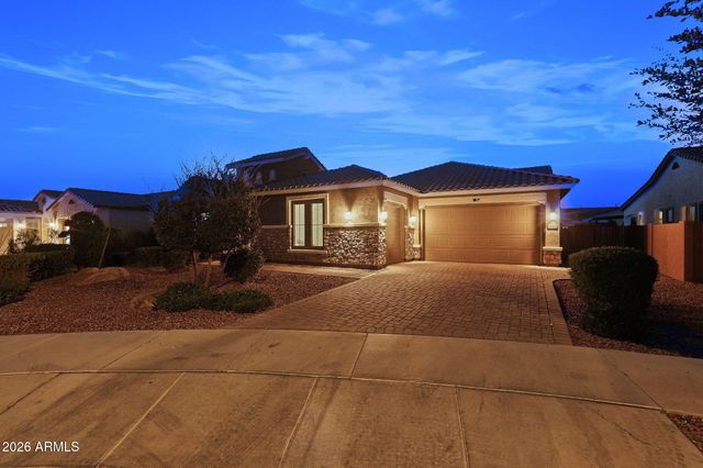 18814 E WALNUT Drive, Queen Creek, AZ 85142