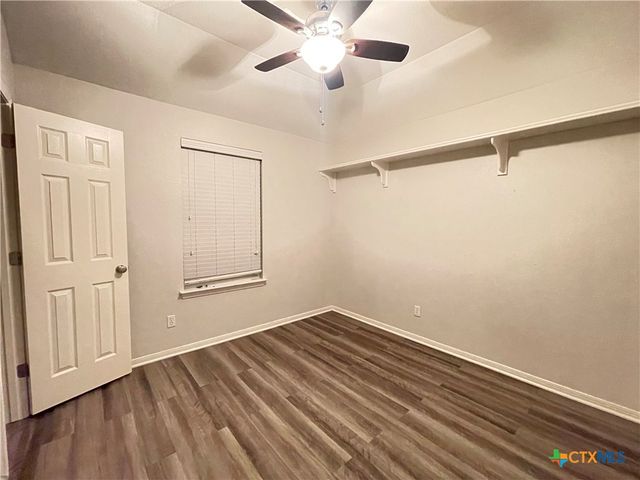 704 Pennsylvania Avenue, Victoria, TX 77904