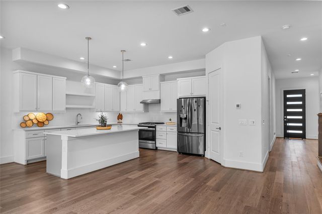 1745 Ojeman Point Lane, Houston, TX 77055