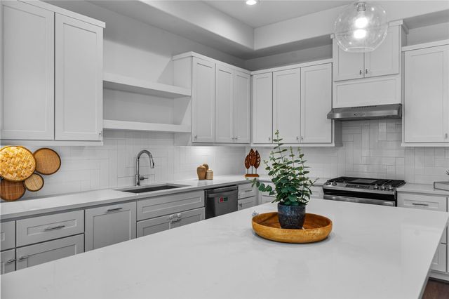 1745 Ojeman Point Lane, Houston, TX 77055