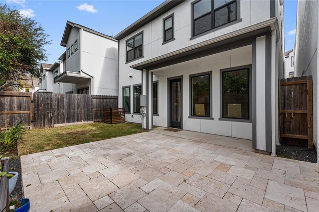 1745 Ojeman Point Lane, Houston, TX 77055