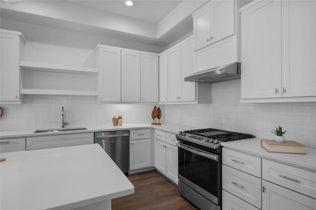 1745 Ojeman Point Lane, Houston, TX 77055