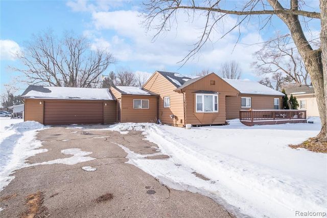 6449 Detroit Street, Mount Morris, MI 48458