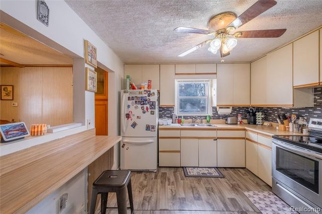 6449 Detroit Street, Mount Morris, MI 48458