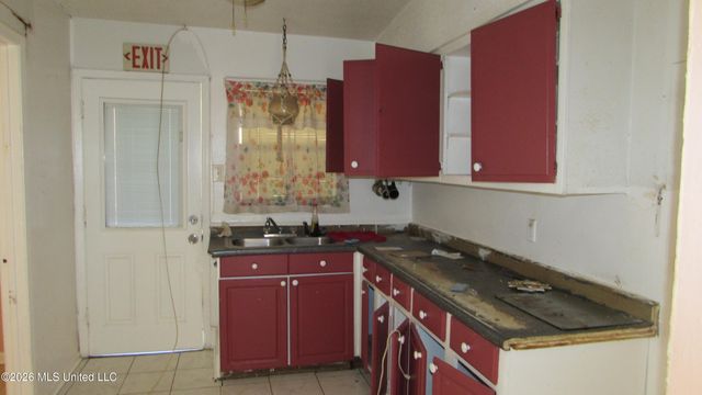 2009 North Street, Gulfport, MS 39507