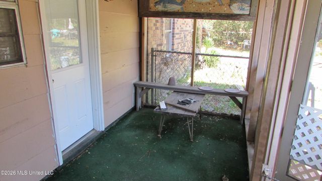 2009 North Street, Gulfport, MS 39507