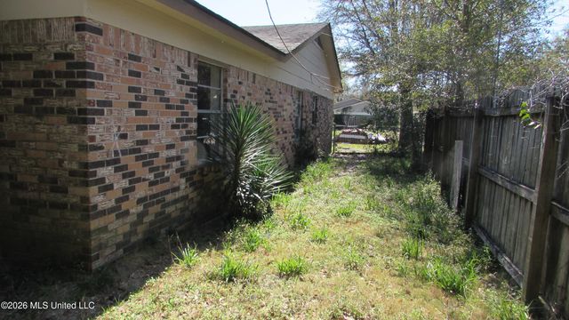 2009 North Street, Gulfport, MS 39507