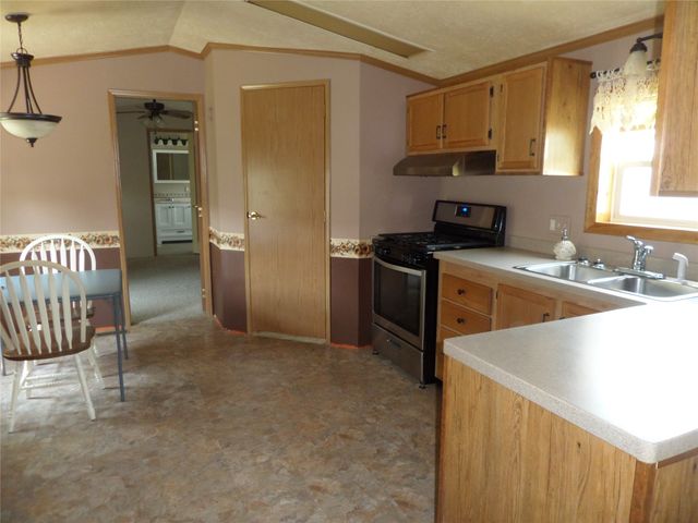 8208 CLOVERIDGE Drive, Erie, PA 16509