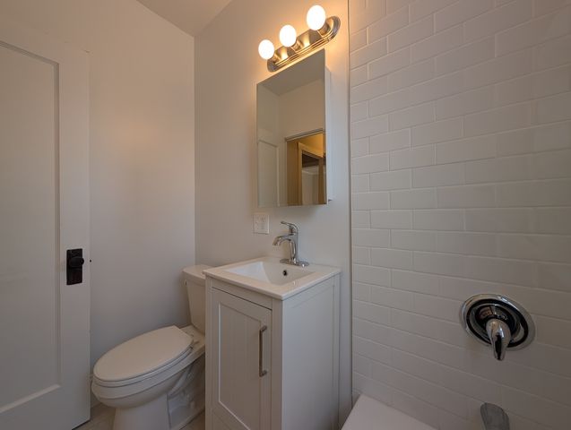 2706 N Spaulding Avenue 1GG, Chicago, IL 60647