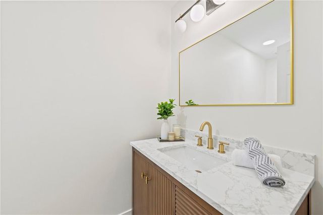 213 NW 80th Street, Kansas City, MO 64118