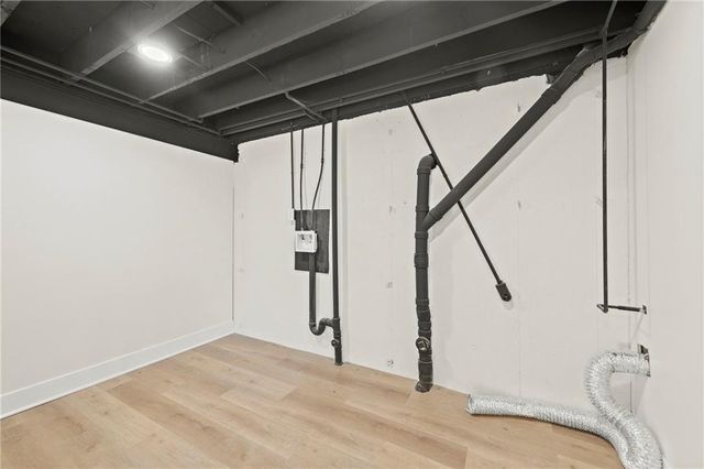 213 NW 80th Street, Kansas City, MO 64118