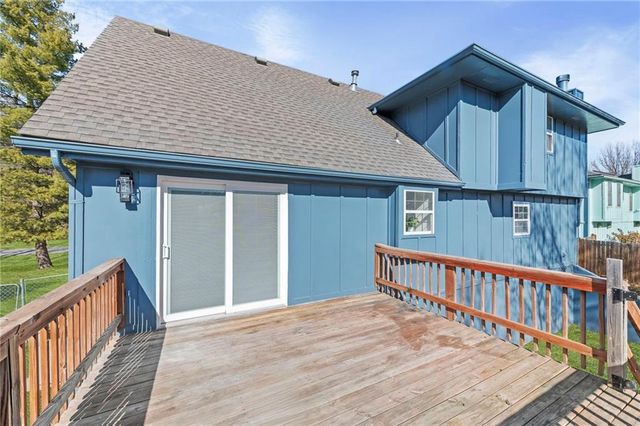 213 NW 80th Street, Kansas City, MO 64118