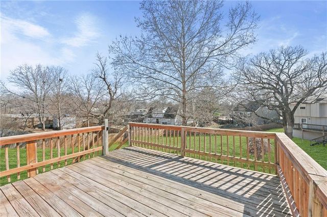 213 NW 80th Street, Kansas City, MO 64118