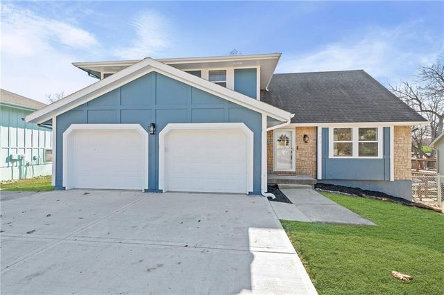 213 NW 80th Street, Kansas City, MO 64118