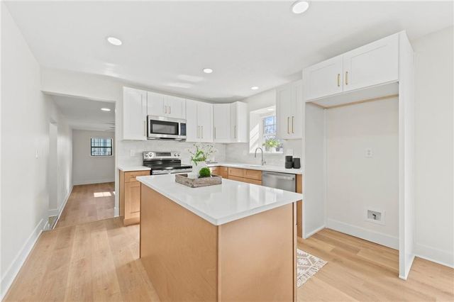 213 NW 80th Street, Kansas City, MO 64118