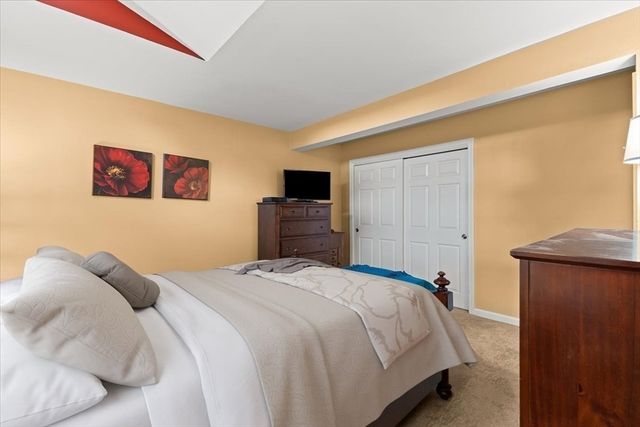 1301 Carriage Ln 1301, Taunton, MA 02780