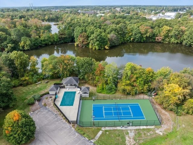 1301 Carriage Ln 1301, Taunton, MA 02780