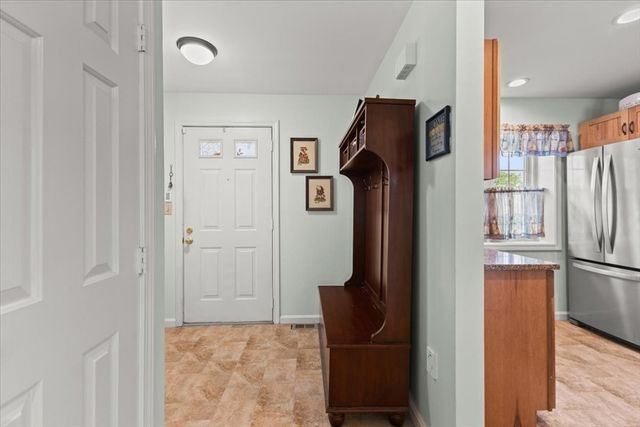 1301 Carriage Ln 1301, Taunton, MA 02780