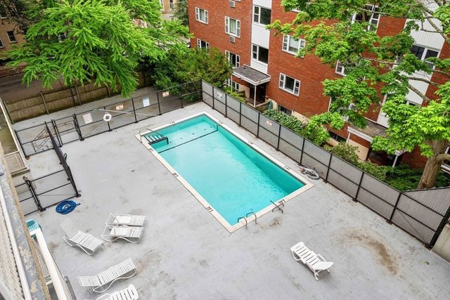 216 Saint Paul St 502, Brookline, MA 02446