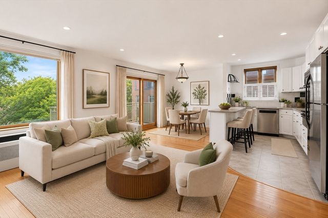 216 Saint Paul St 502, Brookline, MA 02446
