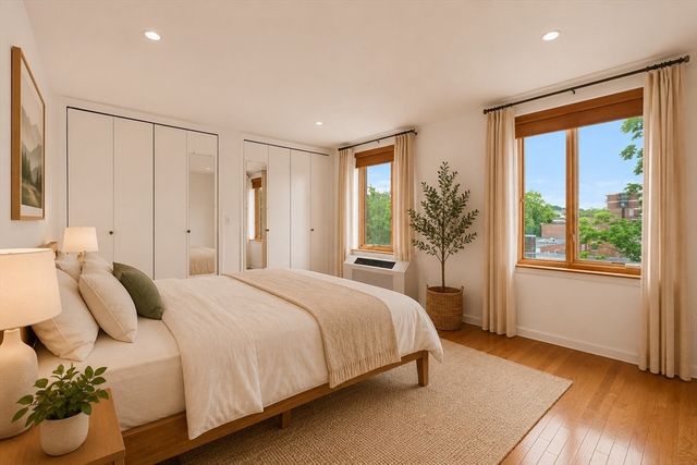 216 Saint Paul St 502, Brookline, MA 02446