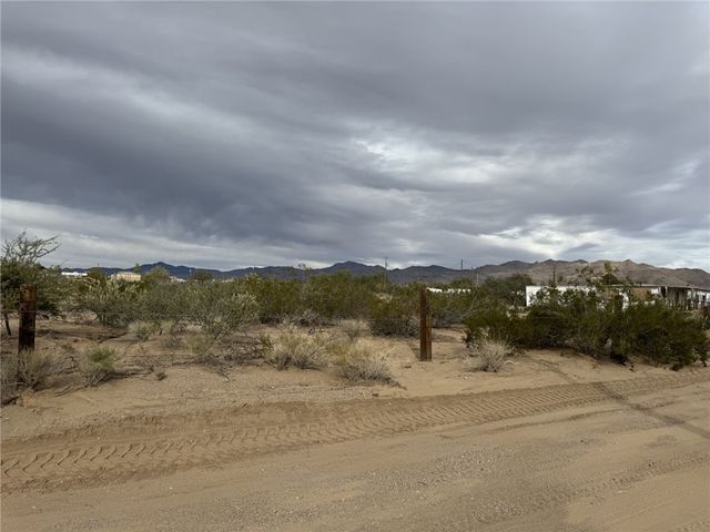 4391 W Miramar Drive, Golden Valley, AZ 86413