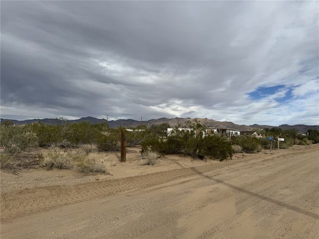 4391 W Miramar Drive, Golden Valley, AZ 86413