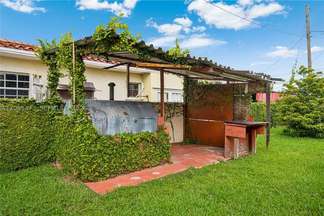 7135 SW 19th St, Miami, FL 33155