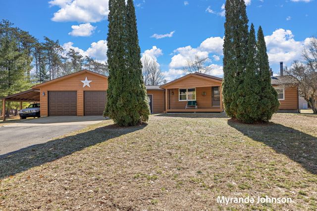 11706 Taylor Street, West Olive, MI 49460