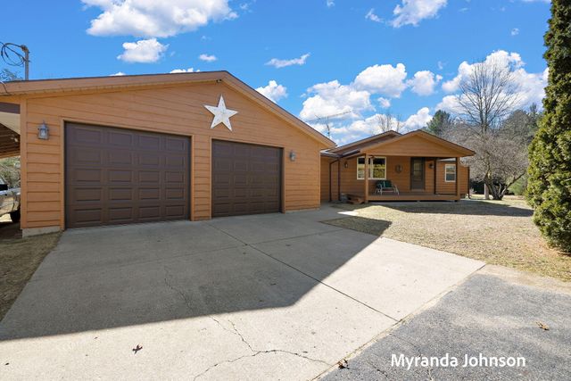 11706 Taylor Street, West Olive, MI 49460