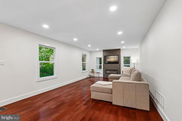 1602 LOCKSLEY DR, Annapolis, MD 21401