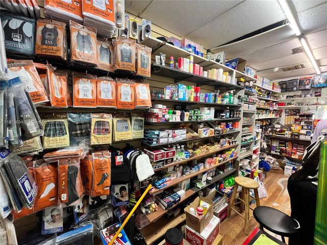 1539 NW 3RD AVENUE, Miami, FL 33136