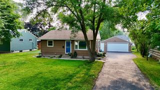 742 Shumway Street S, Shakopee, MN 55379