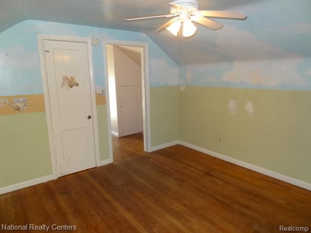 25711 Hopkins Street, Dearborn Heights, MI 48125